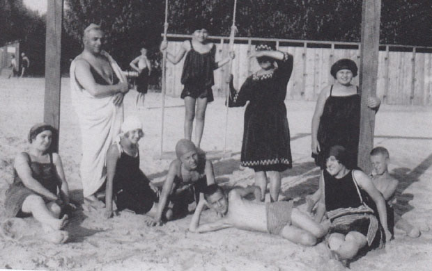 Приче из Војводине: Време када су се даме купале у чарапама